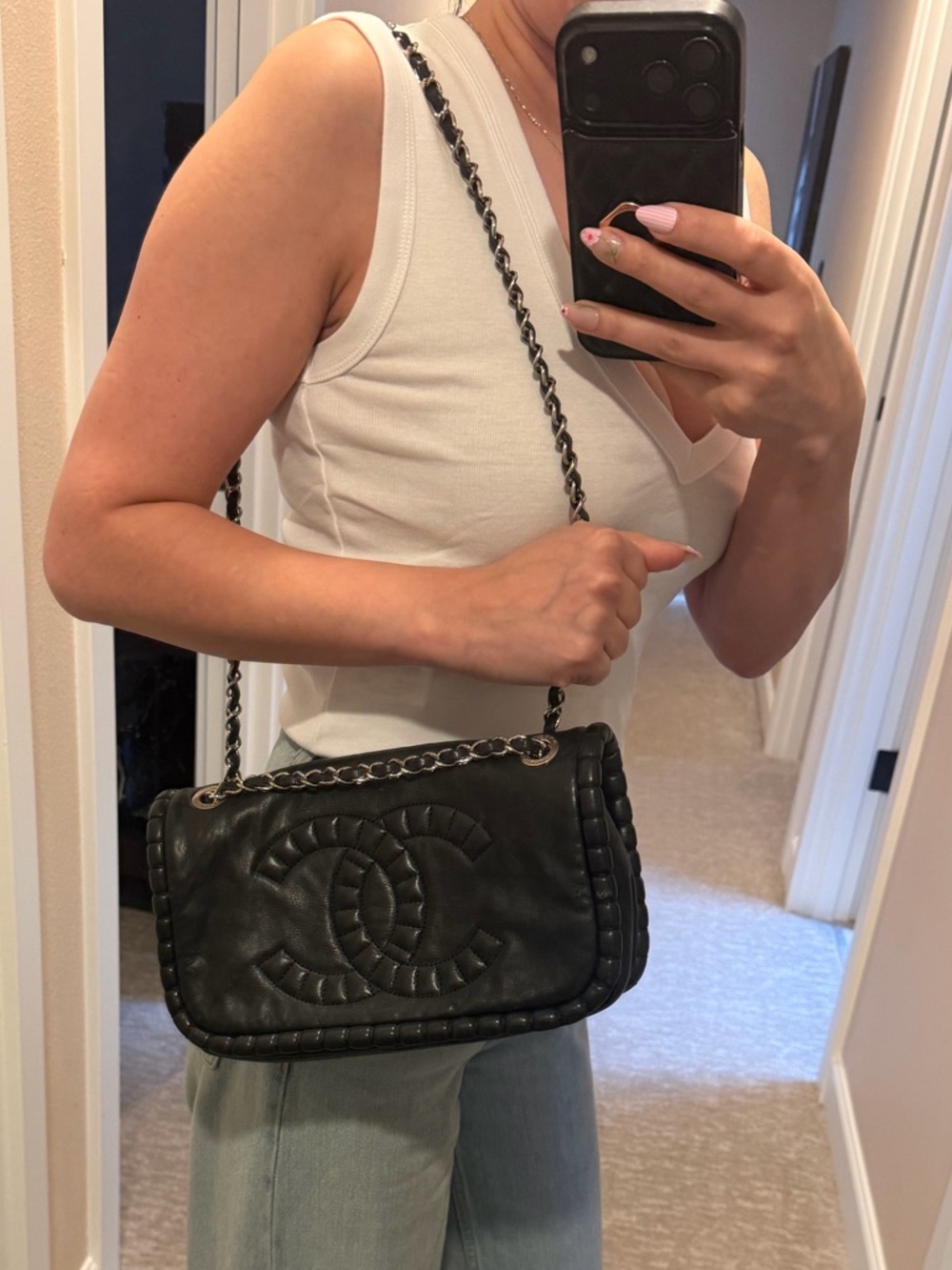 CHANEL Black Quilted Lambskin Flap Bag with Chain Strap CC logo - Picture 15 of 17